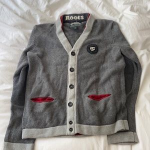 Roots Men's Sweater, Medium. Like New